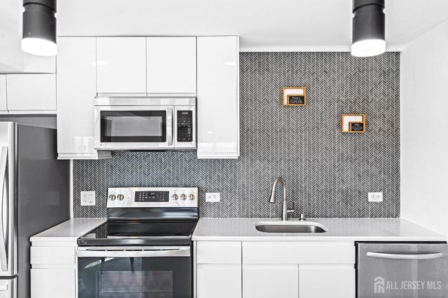 APT-2114 - 110 Somerset St, Townhouse with 1 bedrooms, 2 bathrooms and null parking in New Brunswick NJ | Image 15