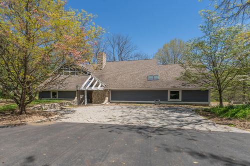 29740 Blosser Rd, Logan, OH, 43138-8302 | Card Image