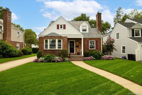 146 Beverly Avenue, Hempstead, NY, 11001 | Card Image