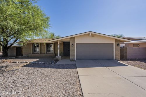 2760 W San Juan Ter, Tucson, AZ, 85713-1038 | Card Image