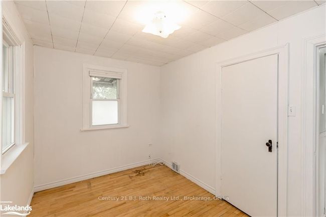 290 Barrie Rd, House other with 3 bedrooms, 2 bathrooms and 5 parking in Orillia ON | Image 18