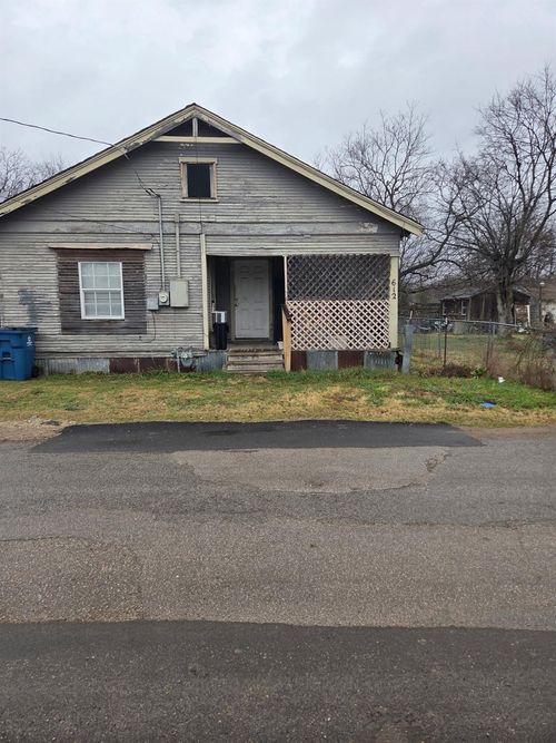 612 W 16th Ave, Corsicana, TX, 75110-7831 | Card Image