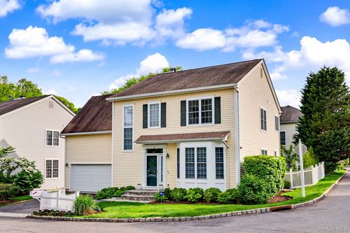 32 Valimar Blvd, White Plains, NY, 10603-1543 | Card Image