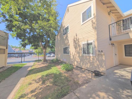 c-7441 Auburn Oaks Ct, Citrus Heights, CA, 95621-1389 | Card Image