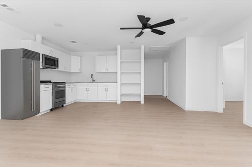 c-16016 Green Manor Dr, Humble, TX, 77396-3157 | Card Image