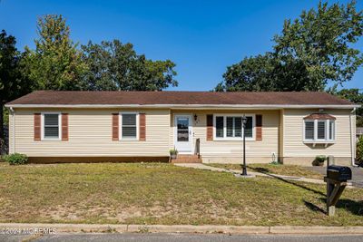 385 18th Avenue, House other with 3 bedrooms, 1 bathrooms and null parking in Brick NJ | Image 3