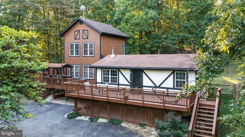 104 Laurel Ln, BLUEMONT, VA, 20135-4622 | Card Image
