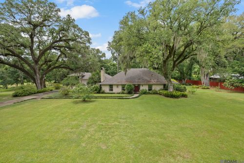18401 Belle Grove Rd, Prairieville, LA, 70769-5105 | Card Image