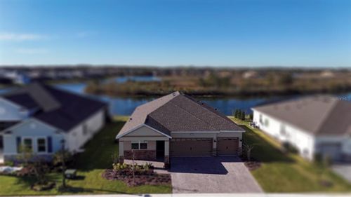 8612 Bridgeport Bay Cir, MOUNT DORA, FL, 32757-8880 | Card Image