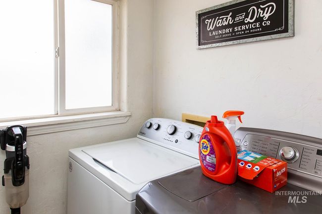 134 Maple Ave, Home with 2 bedrooms, 1 bathrooms and 2 parking in Hansen ID | Image 32