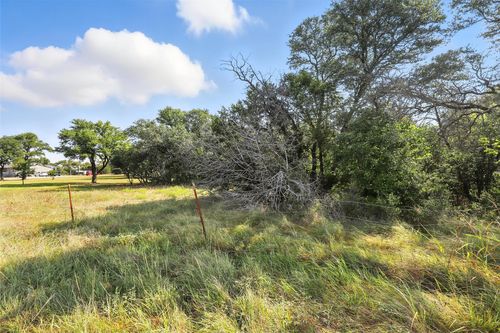 139 E Yucca Vw, Weatherford, TX, 76085-6901 | Card Image
