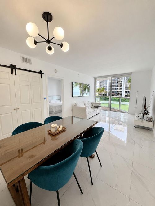 811-6365 Collins Ave, Miami Beach, FL, 33141-9620 | Card Image