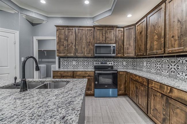 another angle of kitchen | Image 11