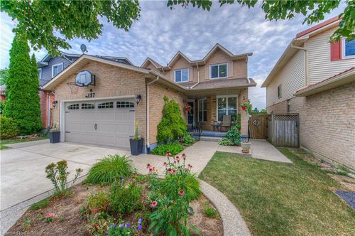 157 Twin Cres, Hamilton, ON, L8W3A7 | Card Image