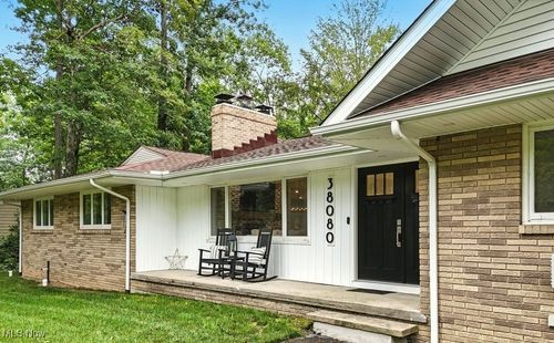 38080 Berkeley Ave, Moreland Hills, OH, 44022-1104 | Card Image