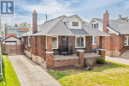 2241 Windermere Rd, Windsor, ON, N8W2S7 | Card Image