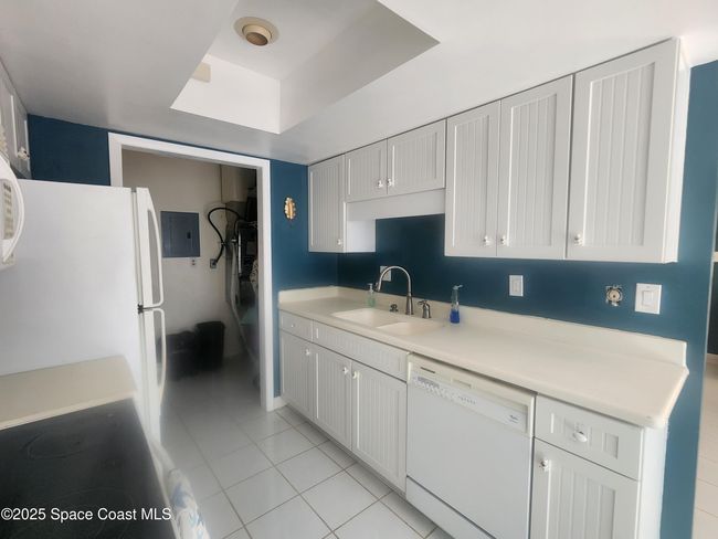 9 - 3 Fairway Dr, Condo with 1 bedrooms, 1 bathrooms and null parking in Cocoa Beach FL | Image 7