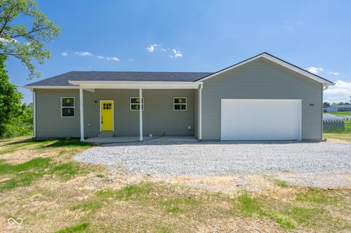 303 Doe Creek Dr, Cloverdale, IN, 46120-9156 | Card Image