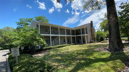 2 Strawtown Rd, West Nyack, NY, 10994-1847 | Card Image