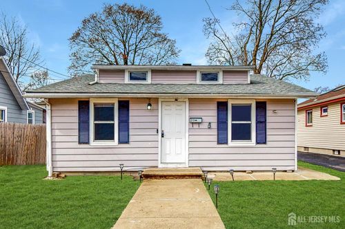 20 S So 8th Avenue, Manville, NJ, 08835 | Card Image