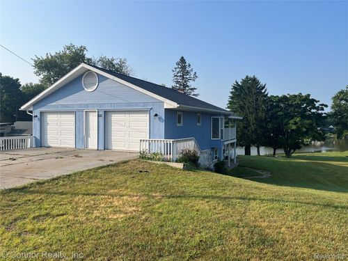 2929 N River Road, Fort Gratiot Charter Township, MI, 48059 | Card Image