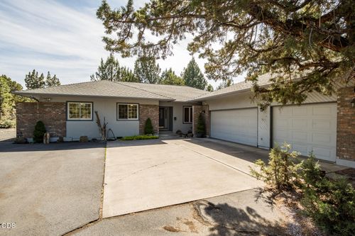 64507 Mcgrath Rd, Bend, OR, 97701-8020 | Card Image