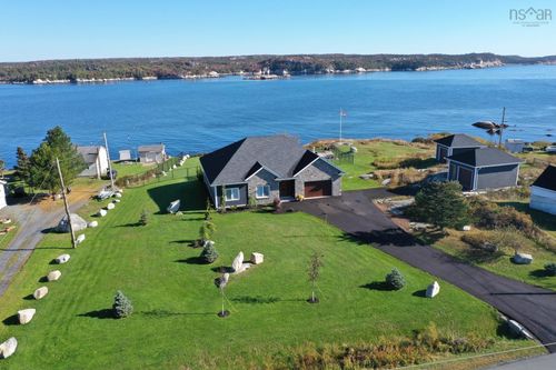 21 Back Lane, Terence Bay, NS, B3T1Y3 | Card Image
