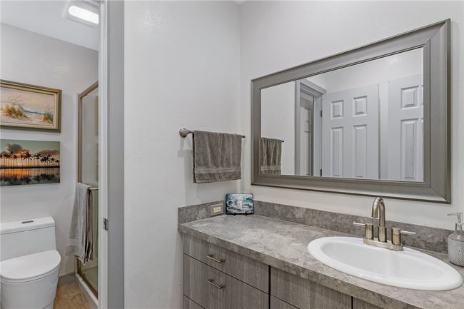 Downstairs Bathroom | Image 16