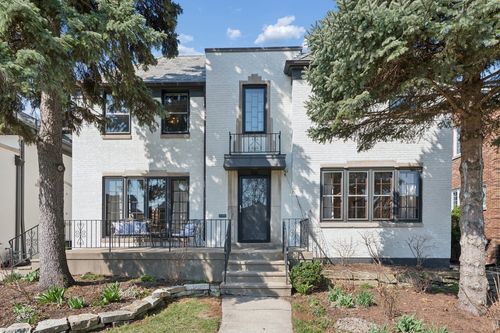 1111 Woodbine Ave, Oak Park, IL, 60302-1211 | Card Image