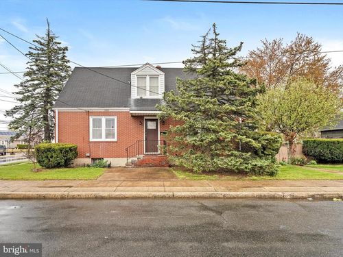 957 Lalor St, Hamilton, NJ, 08610-6561 | Card Image
