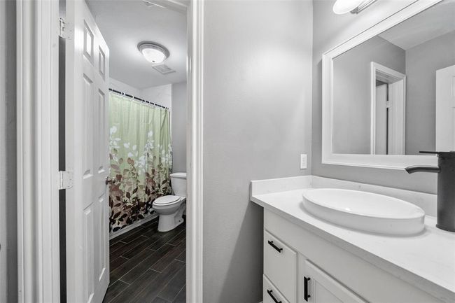 718 S Diamondhead Blvd, House other with 5 bedrooms, 4 bathrooms and null parking in Crosby TX | Image 30