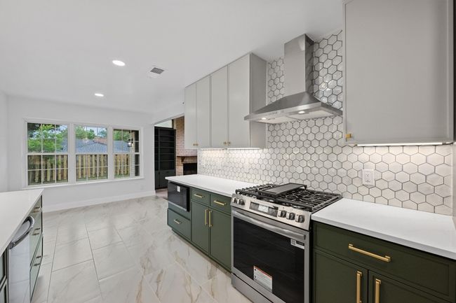 Completely renovated kitchen | Image 9