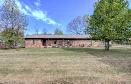 38 Country Wood St, Cabot, AR, 72023-3935 | Card Image