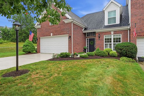 577 E Vanderbilt Dr, Mars, PA, 16046-2371 | Card Image