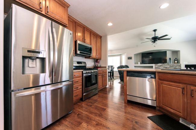 Another Kitchen view | Image 11