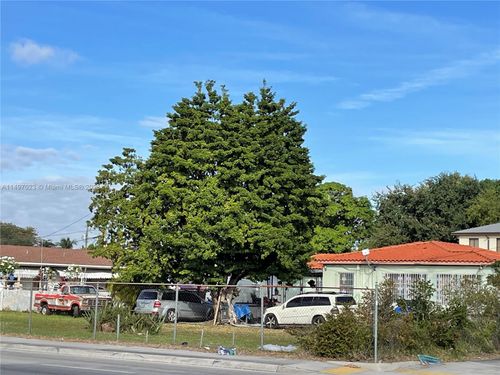 20 Nw 50th Ave, Miami, FL, 33126-5140 | Card Image