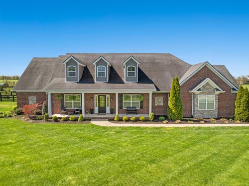 111 Colonial Dr, Versailles, KY, 40383-9386 | Card Image