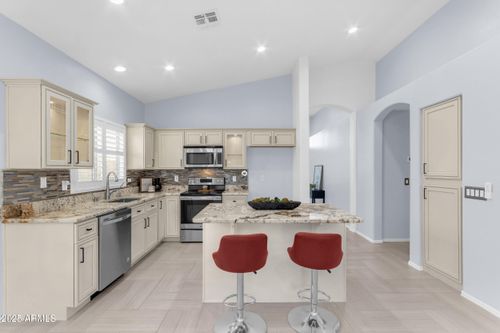 1712 E Saratoga St, Gilbert, AZ, 85296-2601 | Card Image