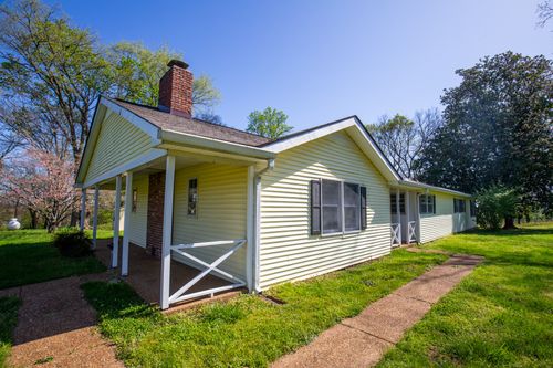 432 Menees Ln, Madison, TN, 37115-5804 | Card Image