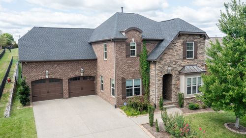 1303 Reynard Dr, Gallatin, TN, 37066-2589 | Card Image