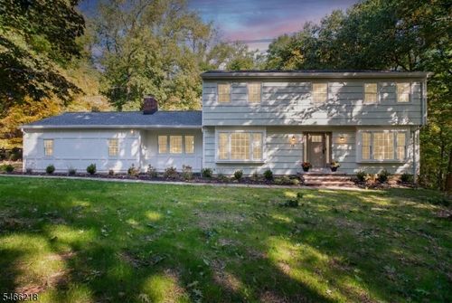 15 Quill Pen Way, Warren, NJ, 07059-5517 | Card Image