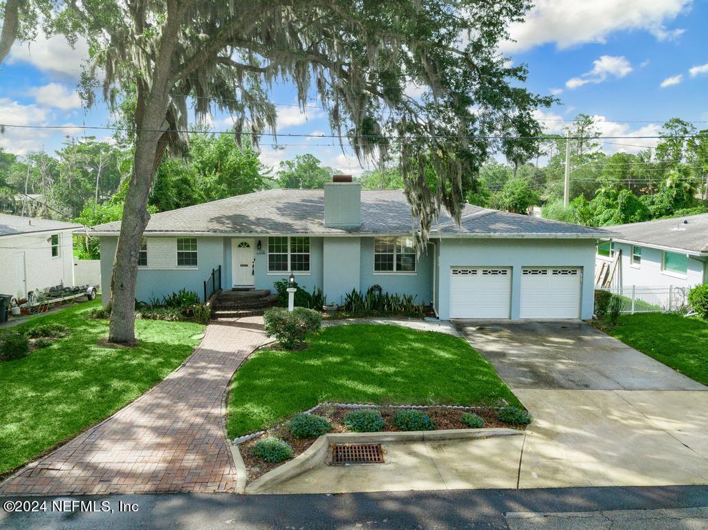 San Marie Dr, Jacksonville, FL 32217