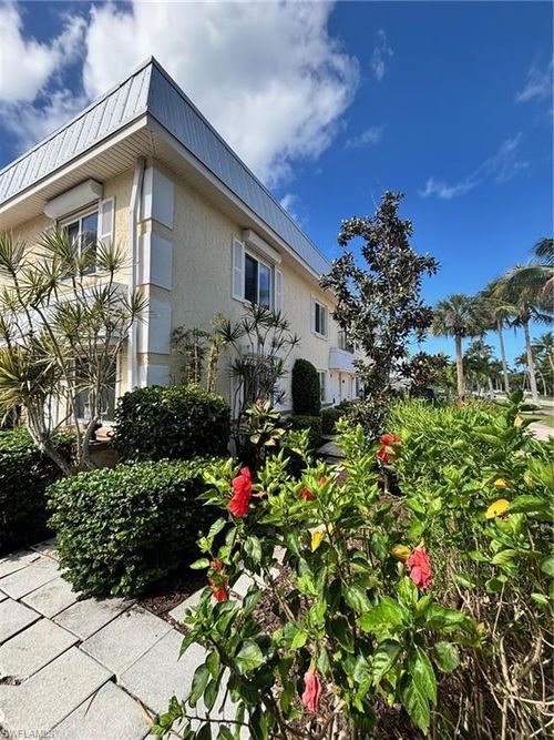 296-296 4th Ave S, Naples, FL, 34102 | Card Image
