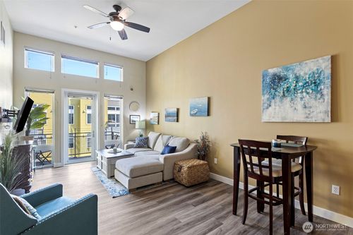 unit-520-1705 Dock St, Tacoma, WA, 98402-3222 | Card Image