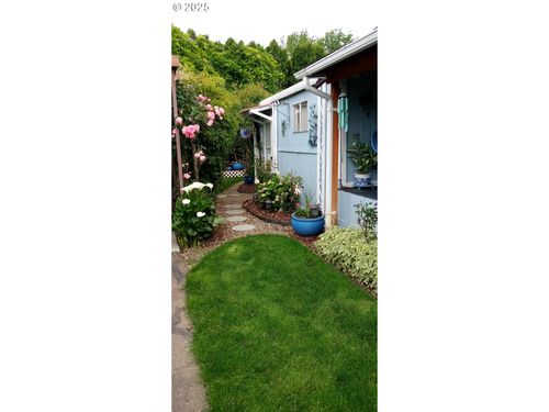 50-2420 Ne Hembree St, McMinnville, OR, 97128-2262 | Card Image