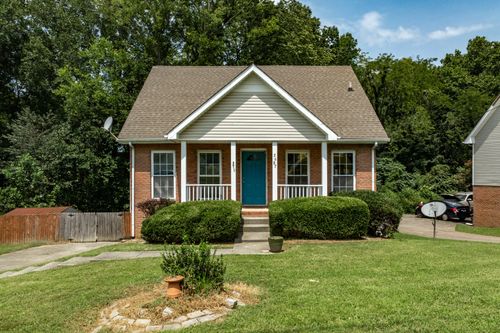 2687 Elkmont Dr, Clarksville, TN, 37040-2834 | Card Image