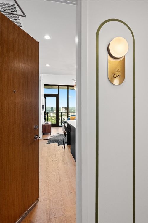 1404-44 East Ave, Austin, TX, 78701 | Card Image