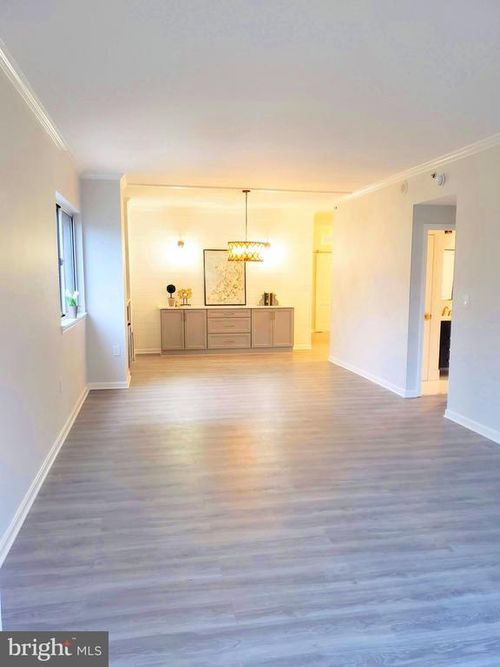 apt-1205-1211 S Eads St, ARLINGTON, VA, 22202-4705 | Card Image