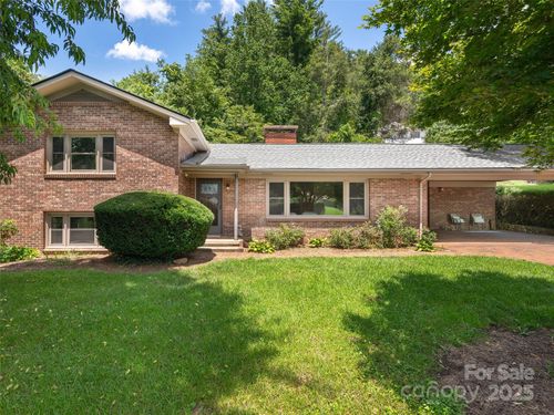 72 Georgia Ave, Waynesville, NC, 28786-1933 | Card Image