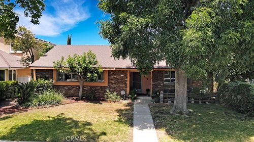 15043 Tuba St, San Fernando, CA, 91345-2732 | Card Image